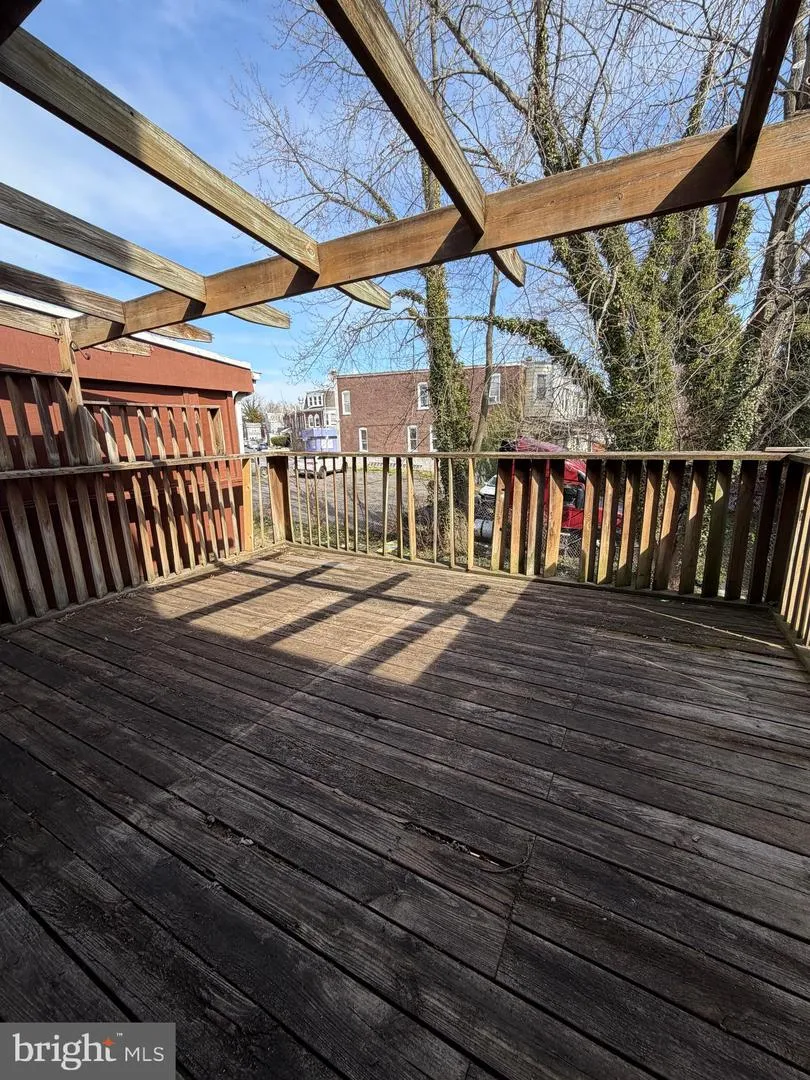 7 W 21ST STREET Chester, PA 19013