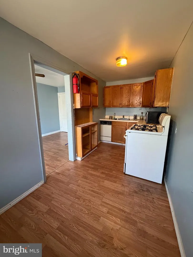 7 W 21ST STREET Chester, PA 19013