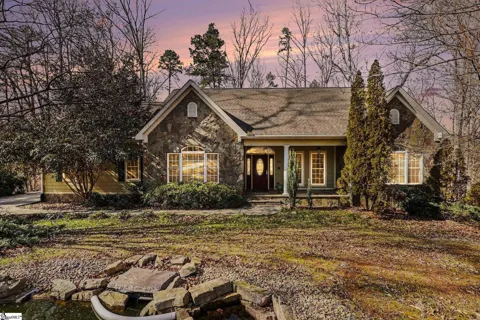 109 Oak Crest Circle