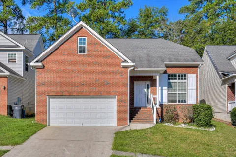 2909 Aylesbury Drive