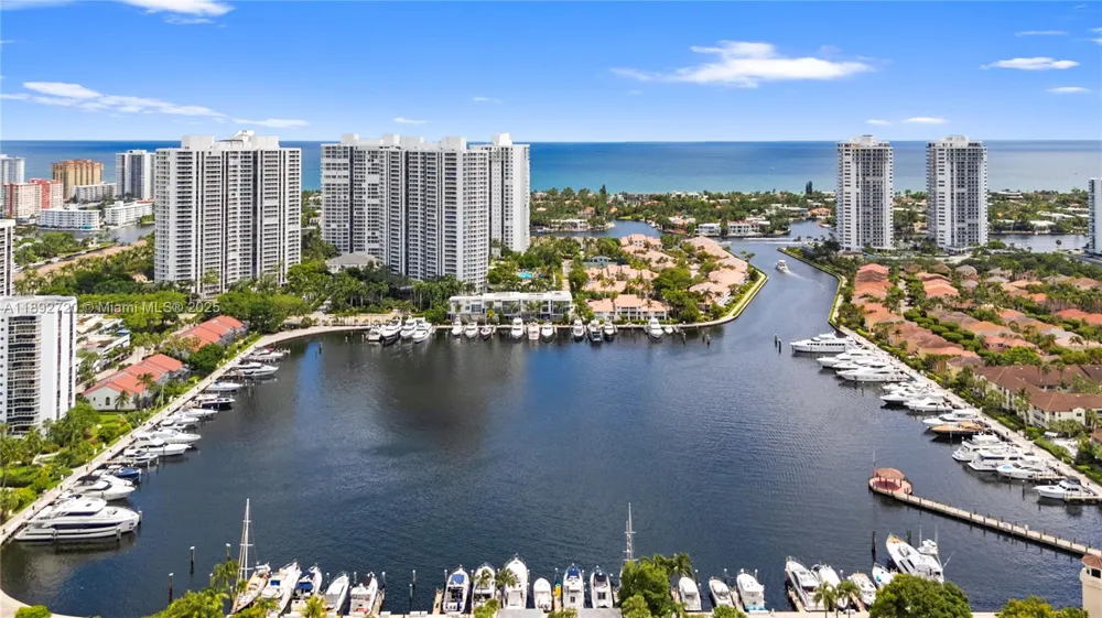 3598 Yacht Club Dr #1004 Aventura, FL 33180