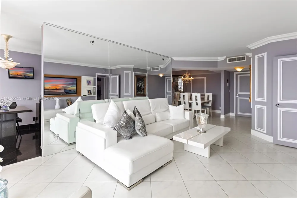 3598 Yacht Club Dr #1004 Aventura, FL 33180
