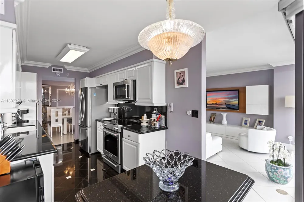 3598 Yacht Club Dr #1004 Aventura, FL 33180