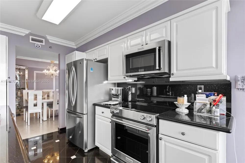 3598 Yacht Club Dr #1004 Aventura, FL 33180