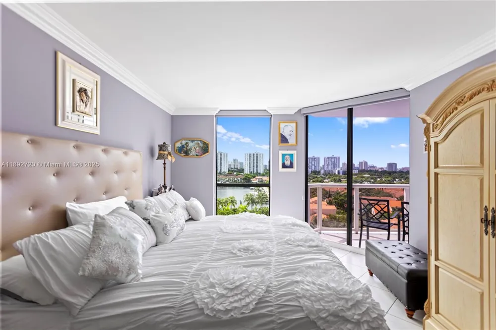 3598 Yacht Club Dr #1004 Aventura, FL 33180