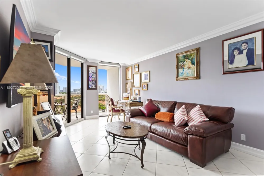 3598 Yacht Club Dr #1004 Aventura, FL 33180
