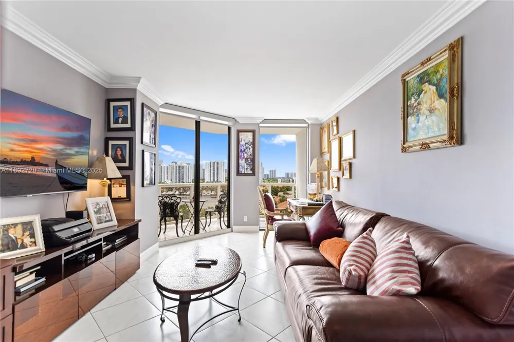 3598 Yacht Club Dr #1004 Aventura, FL 33180
