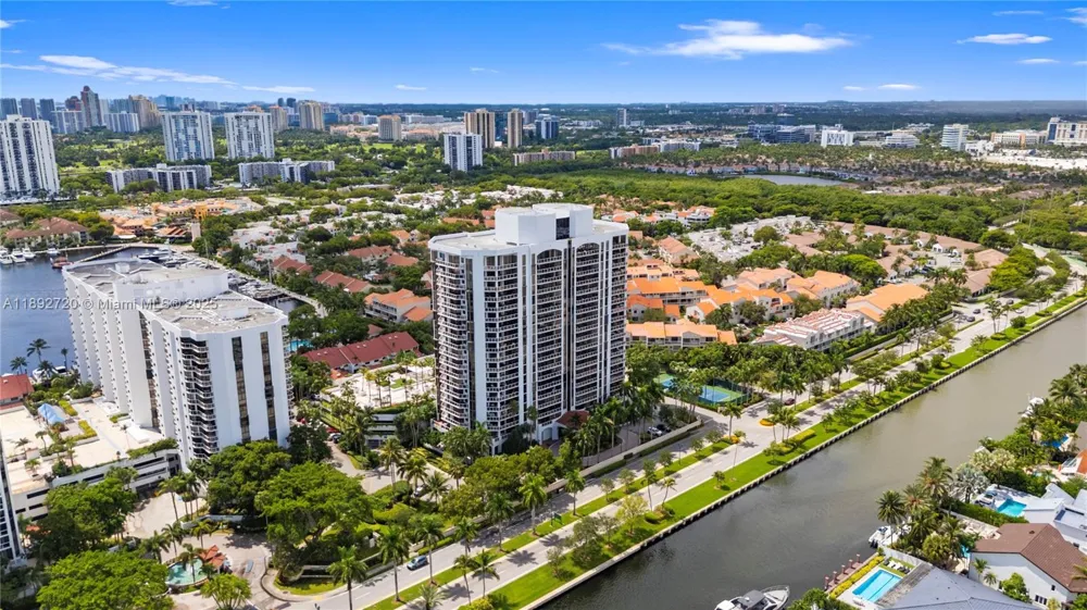 3598 Yacht Club Dr #1004 Aventura, FL 33180