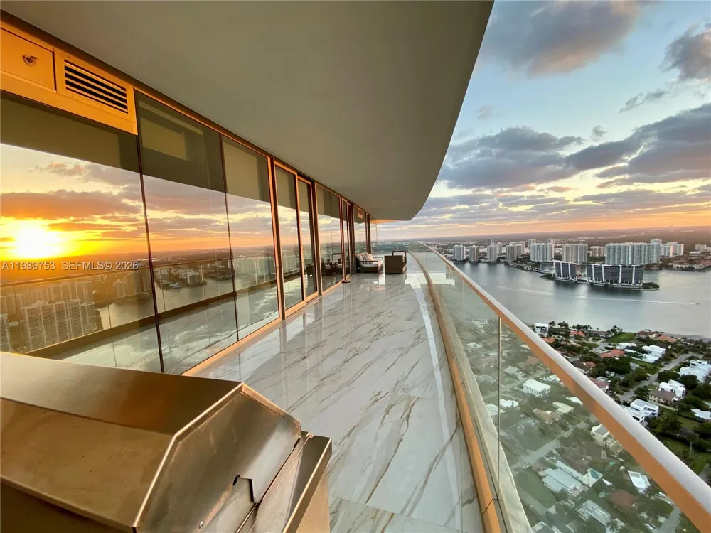 18975 Collins Ave #5105 Sunny Isles Beach, FL 33160