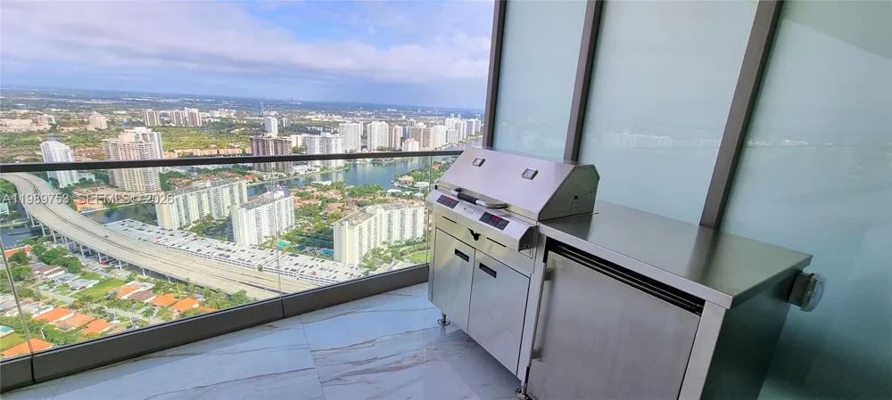 18975 Collins Ave #5105 Sunny Isles Beach, FL 33160
