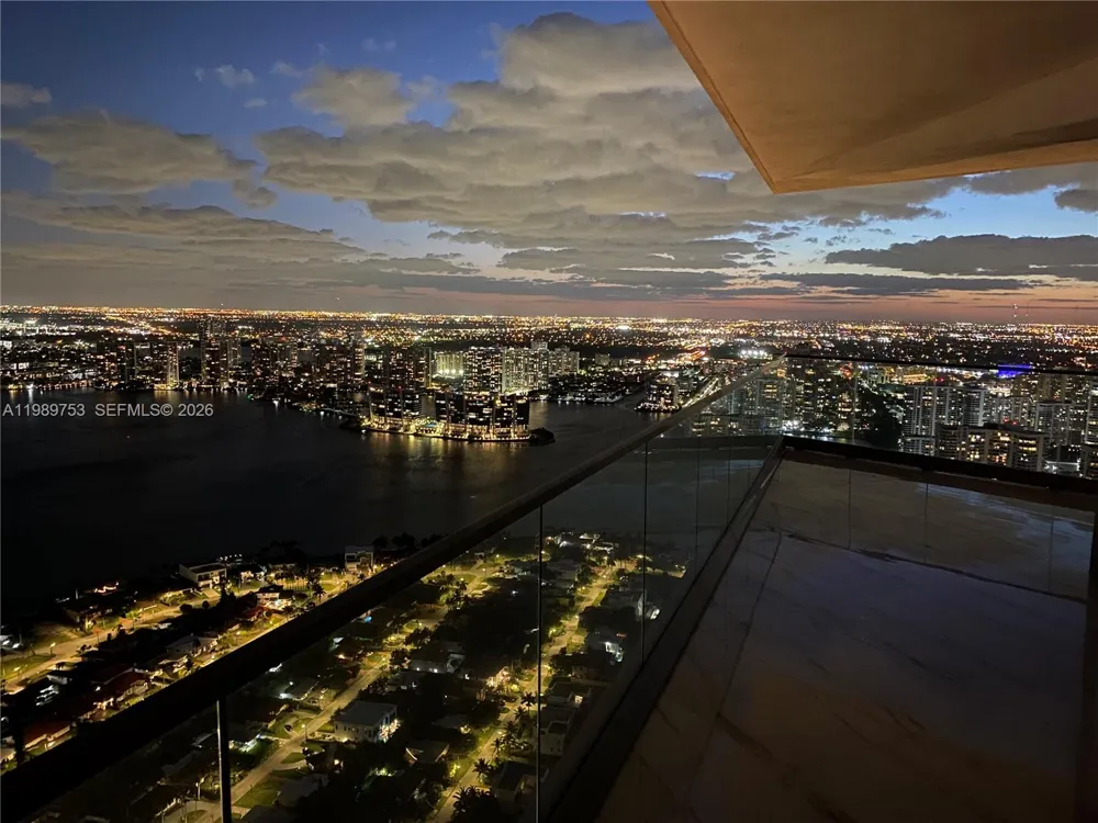 18975 Collins Ave #5105 Sunny Isles Beach, FL 33160