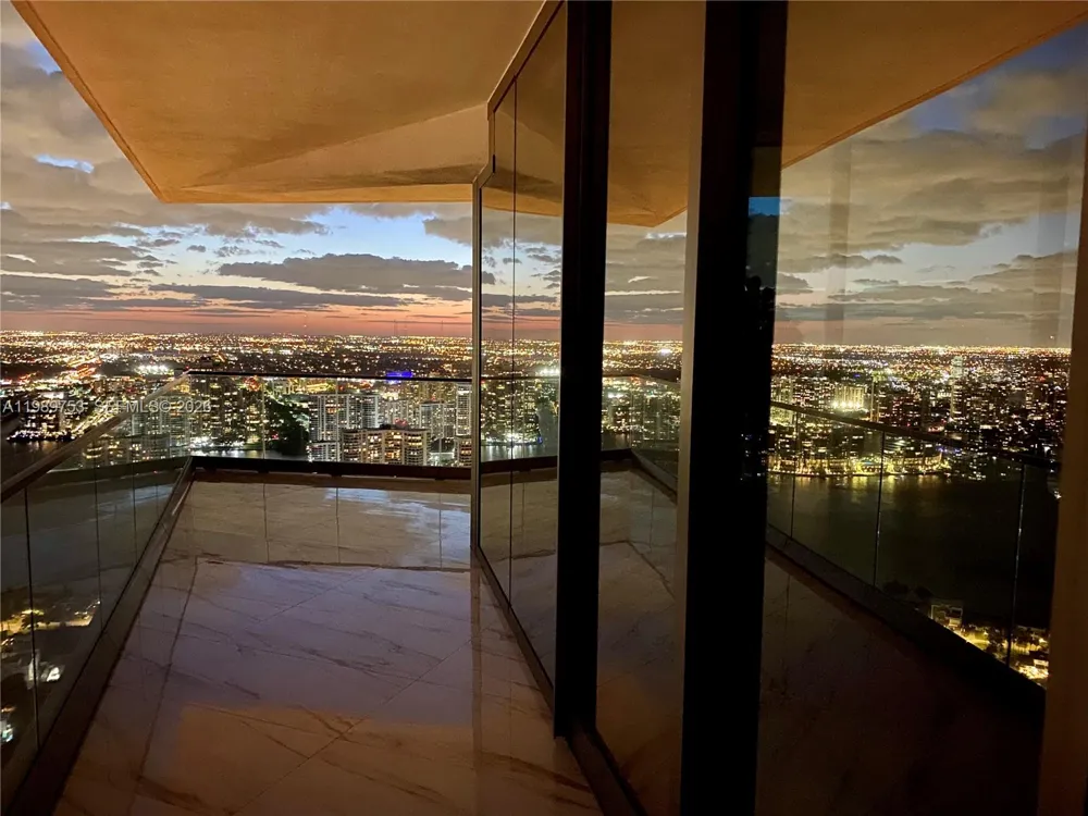 18975 Collins Ave #5105 Sunny Isles Beach, FL 33160