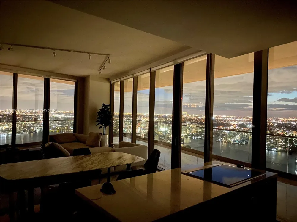 18975 Collins Ave #5105 Sunny Isles Beach, FL 33160
