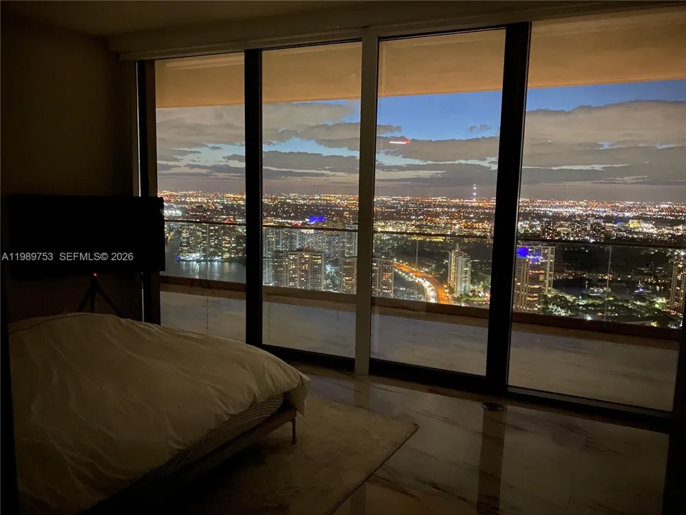 18975 Collins Ave #5105 Sunny Isles Beach, FL 33160