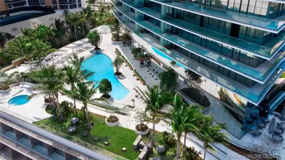 18975 Collins Ave #5105 Sunny Isles Beach, FL 33160