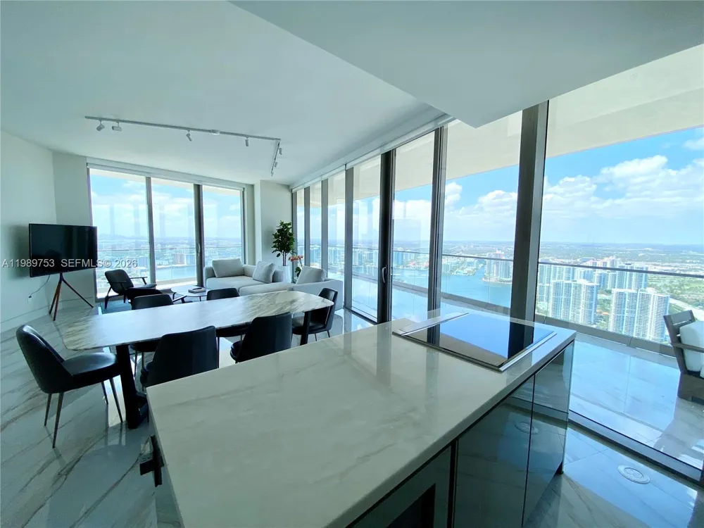 18975 Collins Ave #5105 Sunny Isles Beach, FL 33160