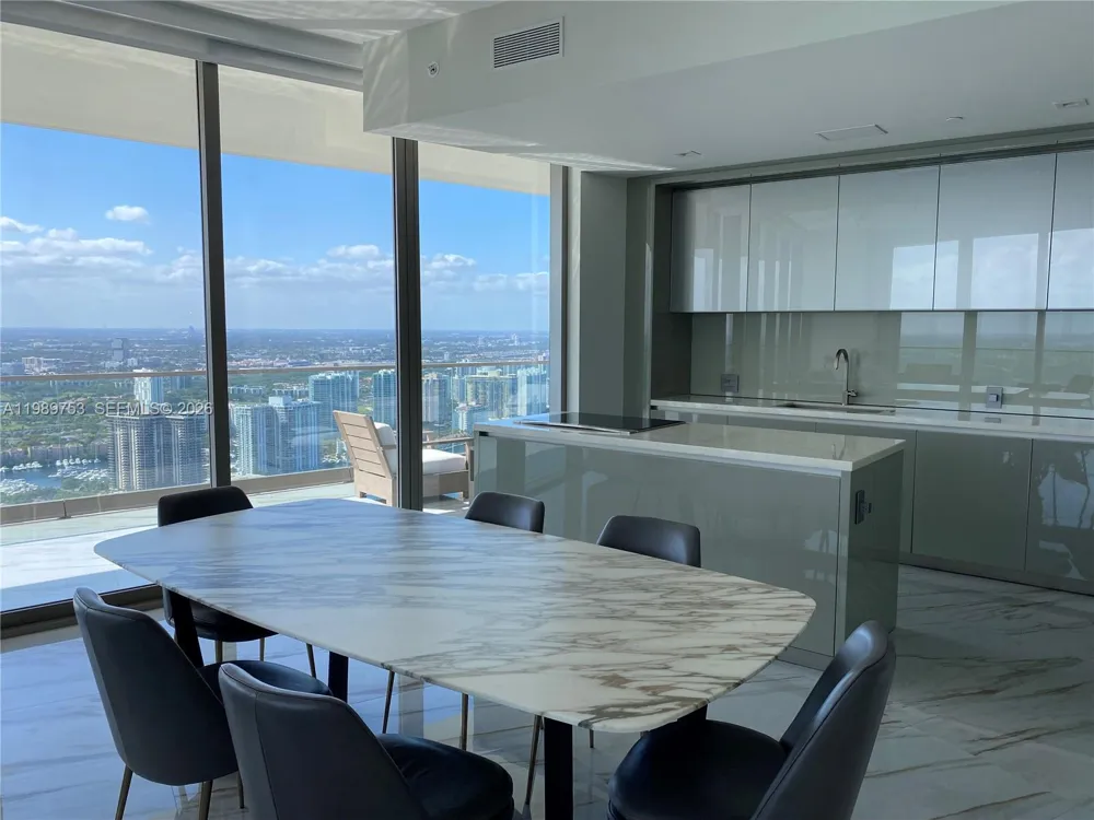 18975 Collins Ave #5105 Sunny Isles Beach, FL 33160