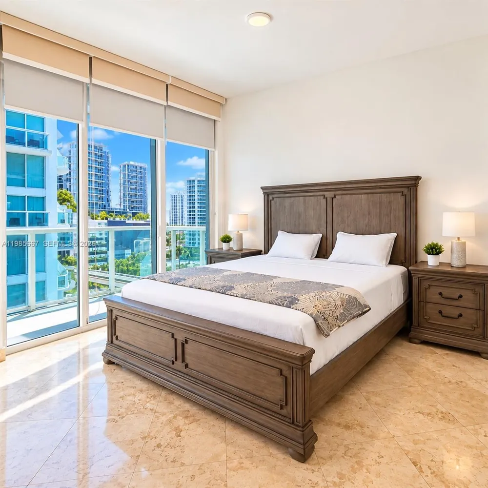 31 SE 5th St #1110 Miami, FL 33131