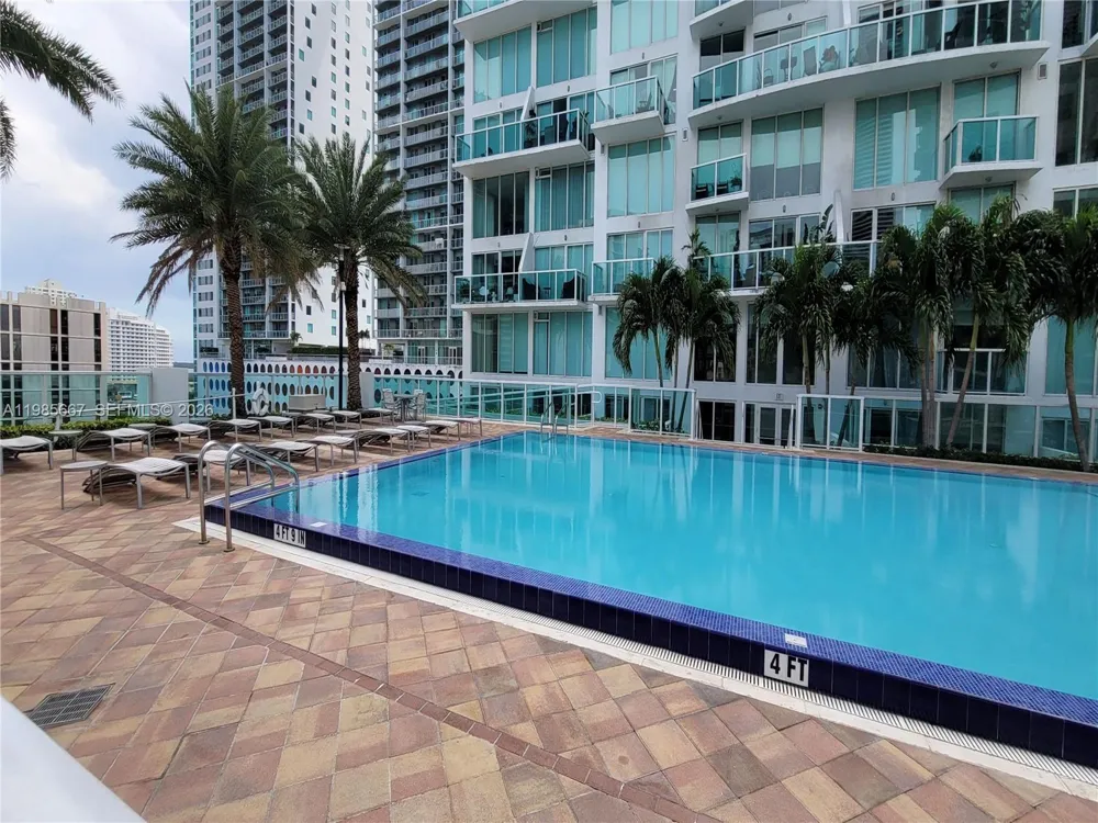 31 SE 5th St #1110 Miami, FL 33131