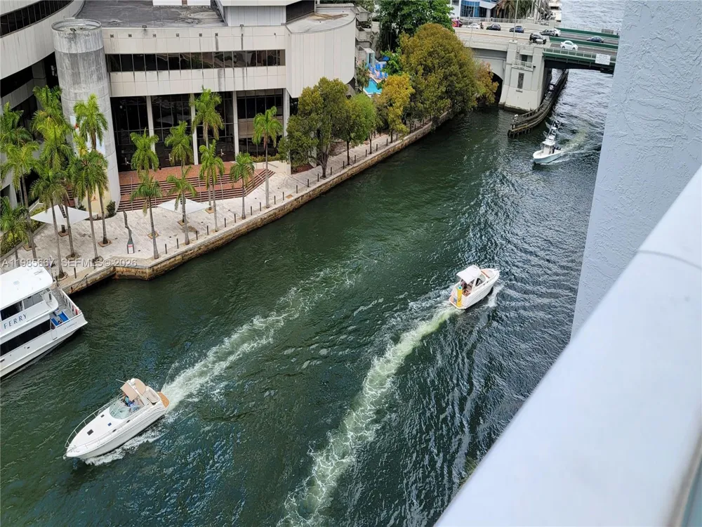 31 SE 5th St #1110 Miami, FL 33131