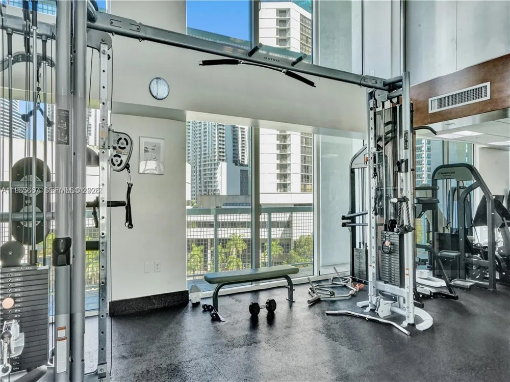 31 SE 5th St #1110 Miami, FL 33131