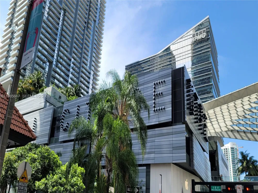 31 SE 5th St #1110 Miami, FL 33131