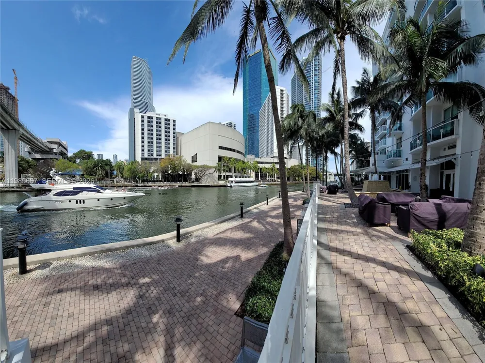 31 SE 5th St #1110 Miami, FL 33131