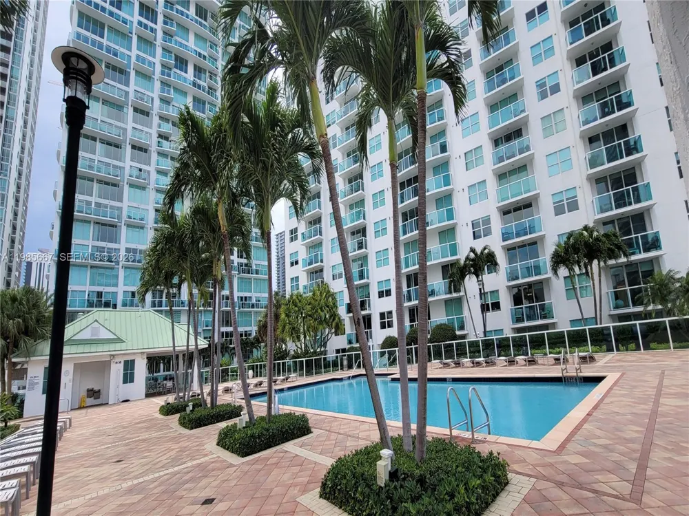 31 SE 5th St #1110 Miami, FL 33131