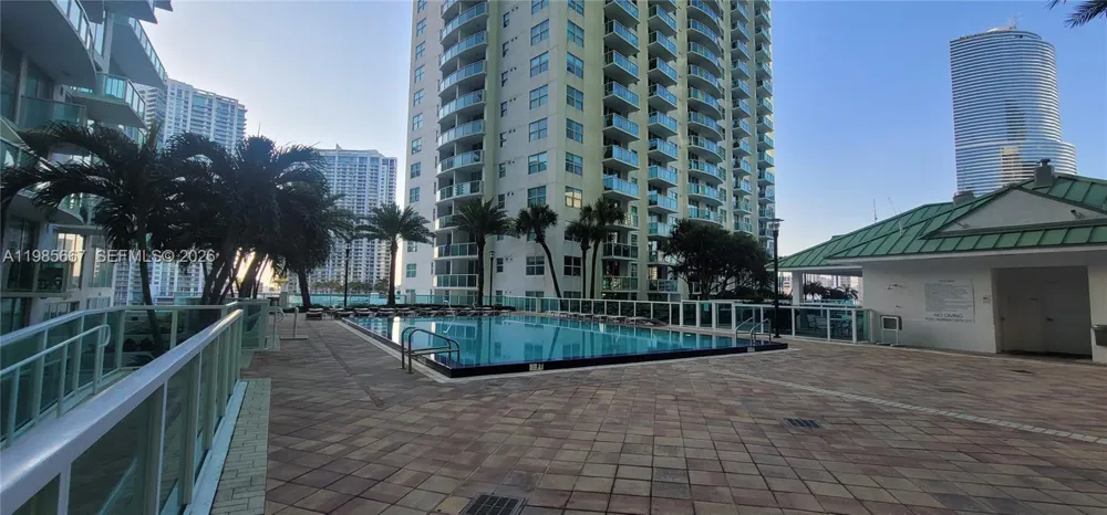 31 SE 5th St #1110 Miami, FL 33131
