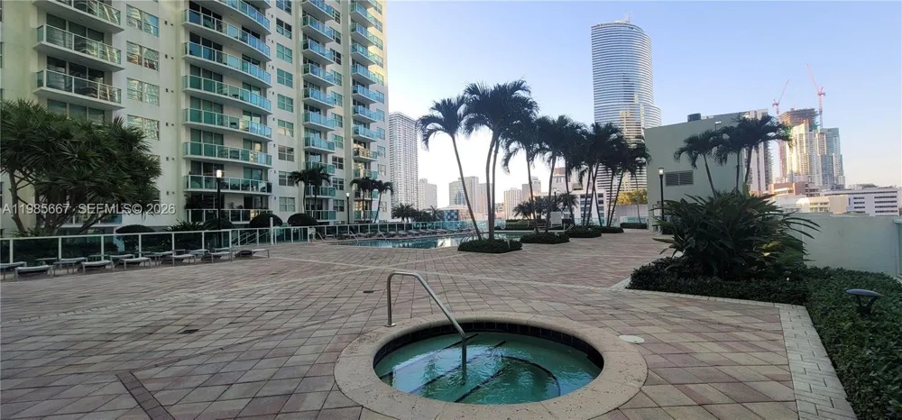 31 SE 5th St #1110 Miami, FL 33131