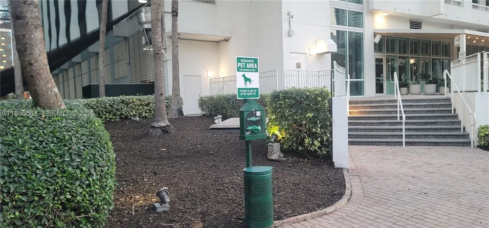 31 SE 5th St #1110 Miami, FL 33131