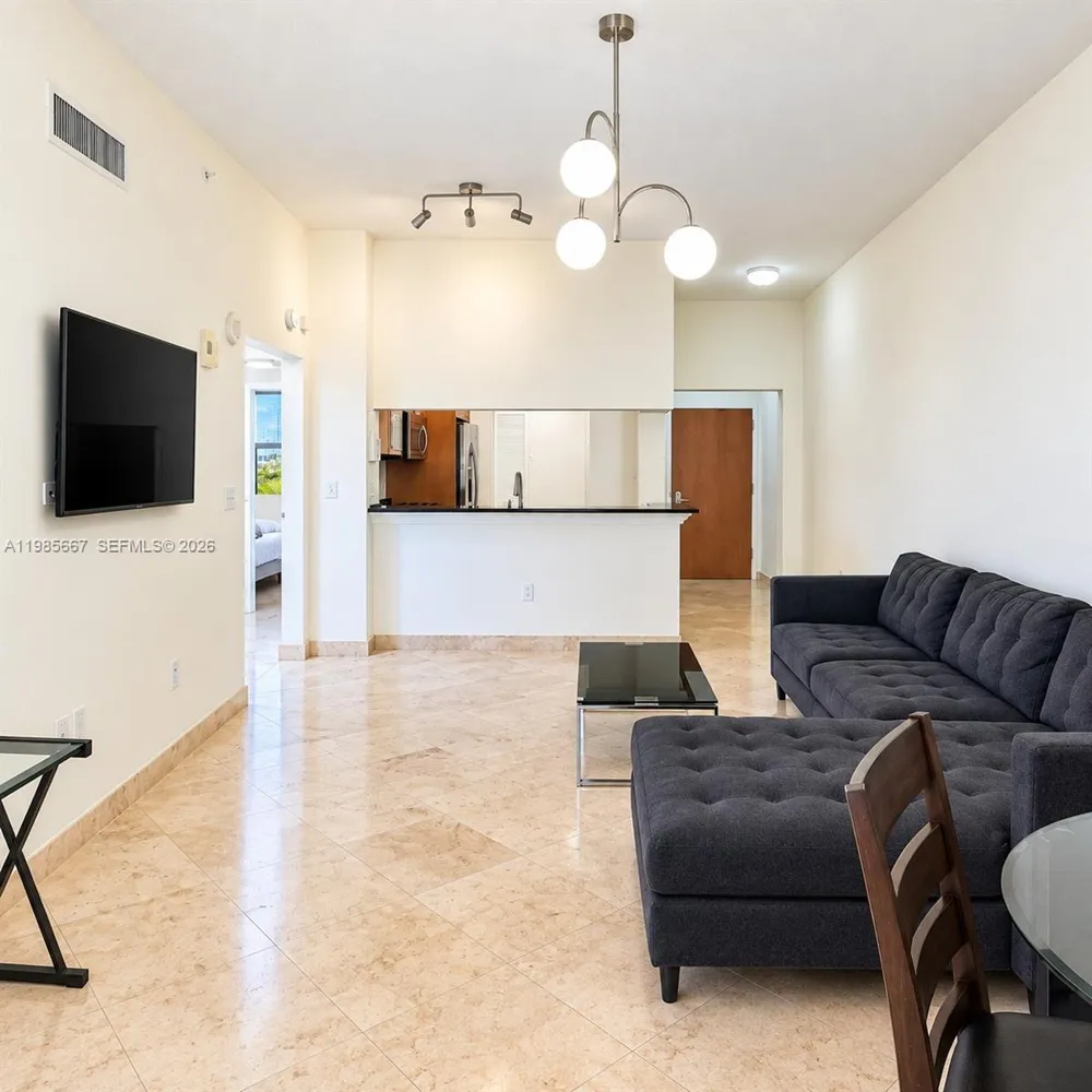 31 SE 5th St #1110 Miami, FL 33131