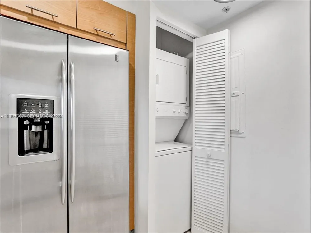 31 SE 5th St #1110 Miami, FL 33131