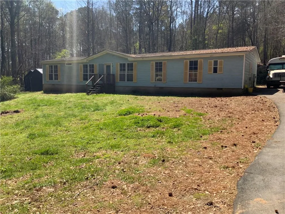 4370 Atha Circle Loganville, GA 30052