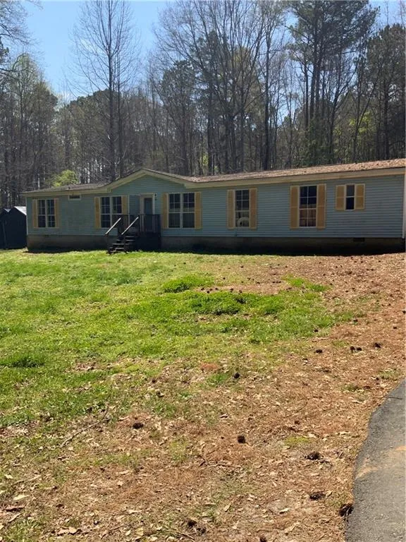 4370 Atha Circle Loganville, GA 30052