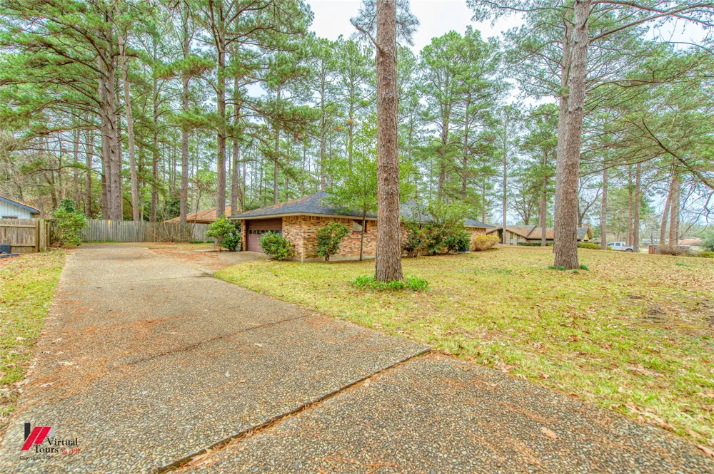 1404 Acres Circle Springhill, LA 71075