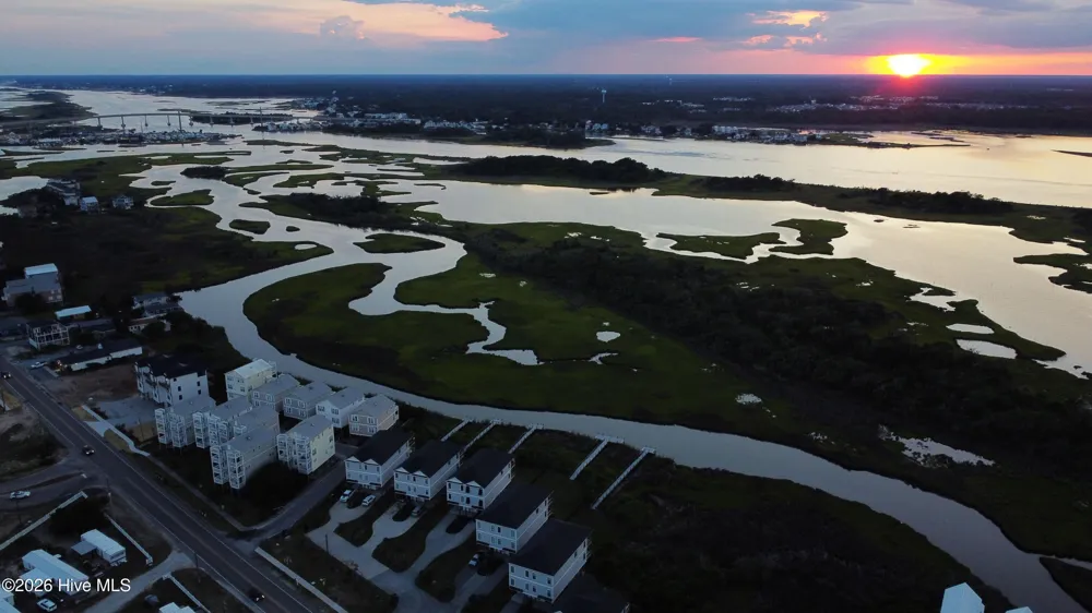 813 New River Drive #B Surf City, NC 28445