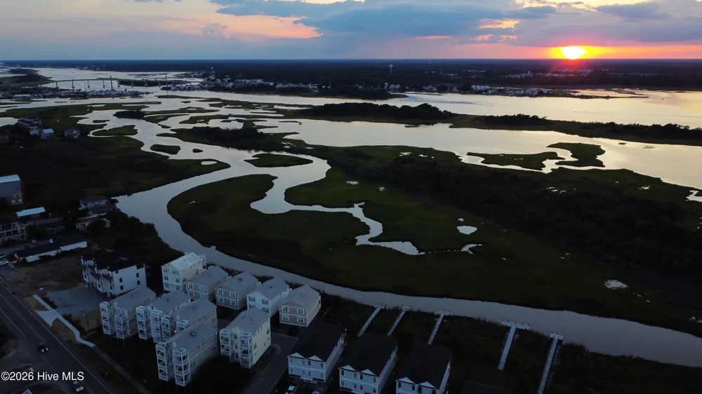 813 New River Drive #B Surf City, NC 28445