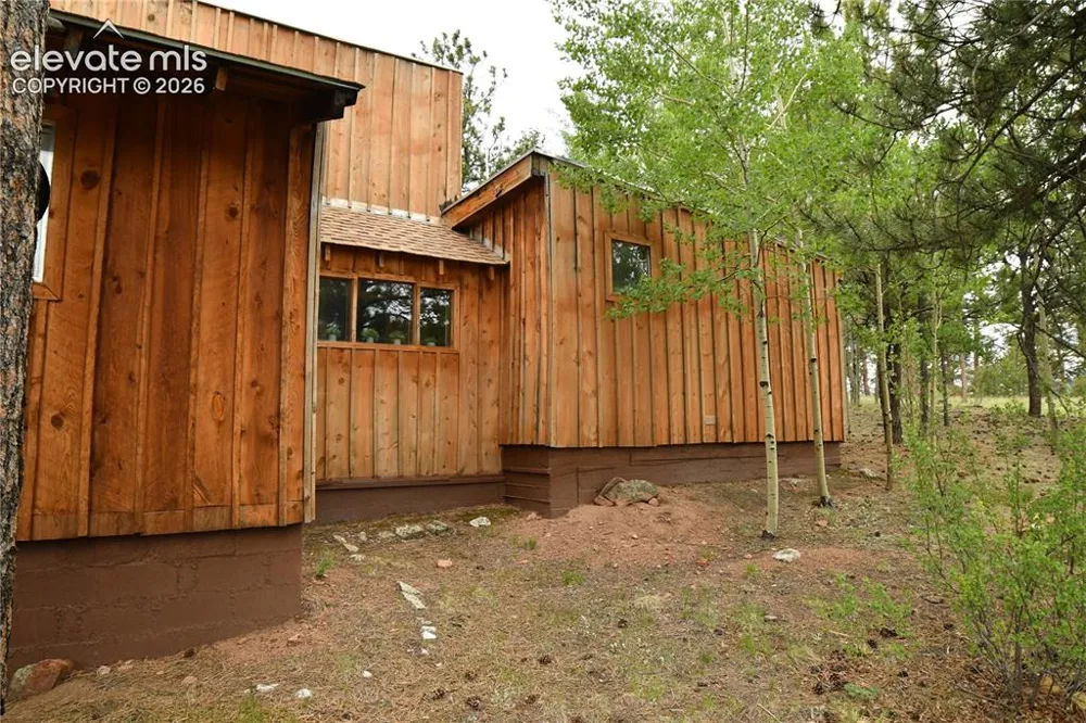 3800 Doe Valley Road Guffey, CO 80820