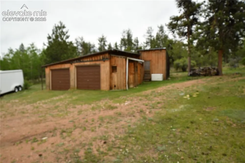 3800 Doe Valley Road Guffey, CO 80820