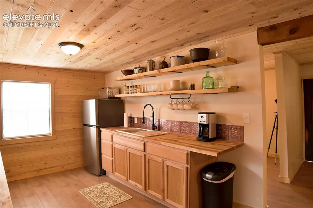 3800 Doe Valley Road Guffey, CO 80820