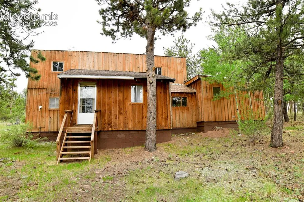 3800 Doe Valley Road Guffey, CO 80820