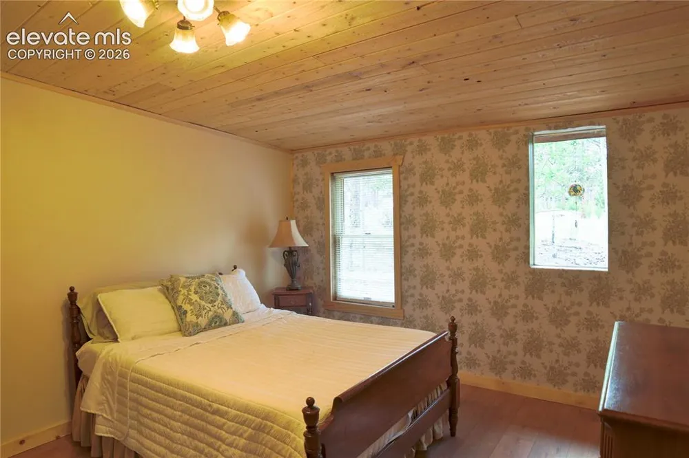 3800 Doe Valley Road Guffey, CO 80820
