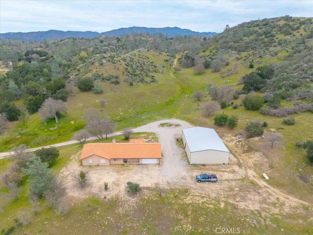 3151 Parkhill Santa Margarita, CA 93453