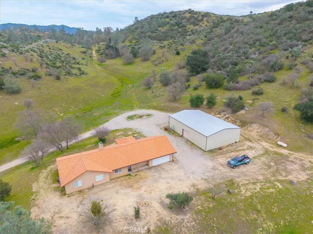 3151 Parkhill Santa Margarita, CA 93453