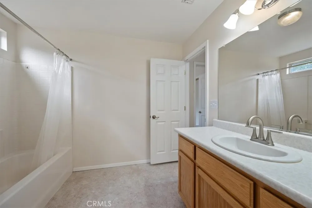 3151 Parkhill Santa Margarita, CA 93453