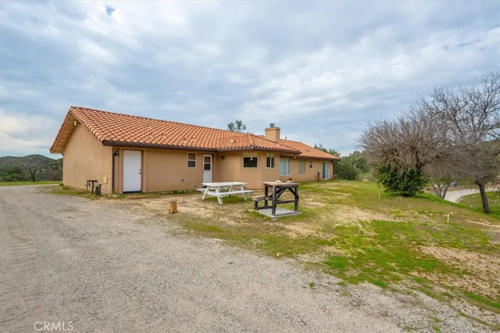 3151 Parkhill Santa Margarita, CA 93453
