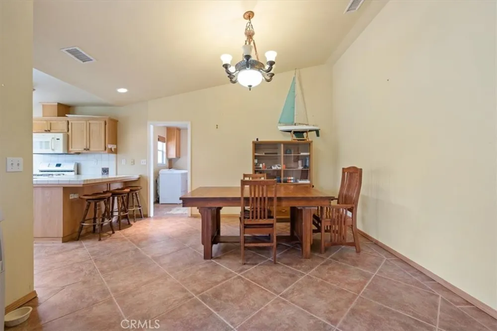 3151 Parkhill Santa Margarita, CA 93453