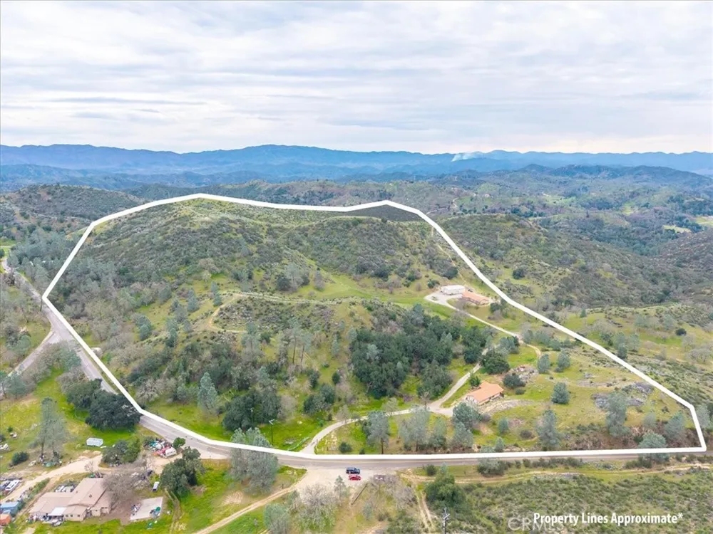 3151 Parkhill Santa Margarita, CA 93453