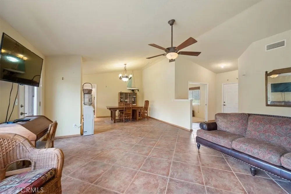 3151 Parkhill Santa Margarita, CA 93453